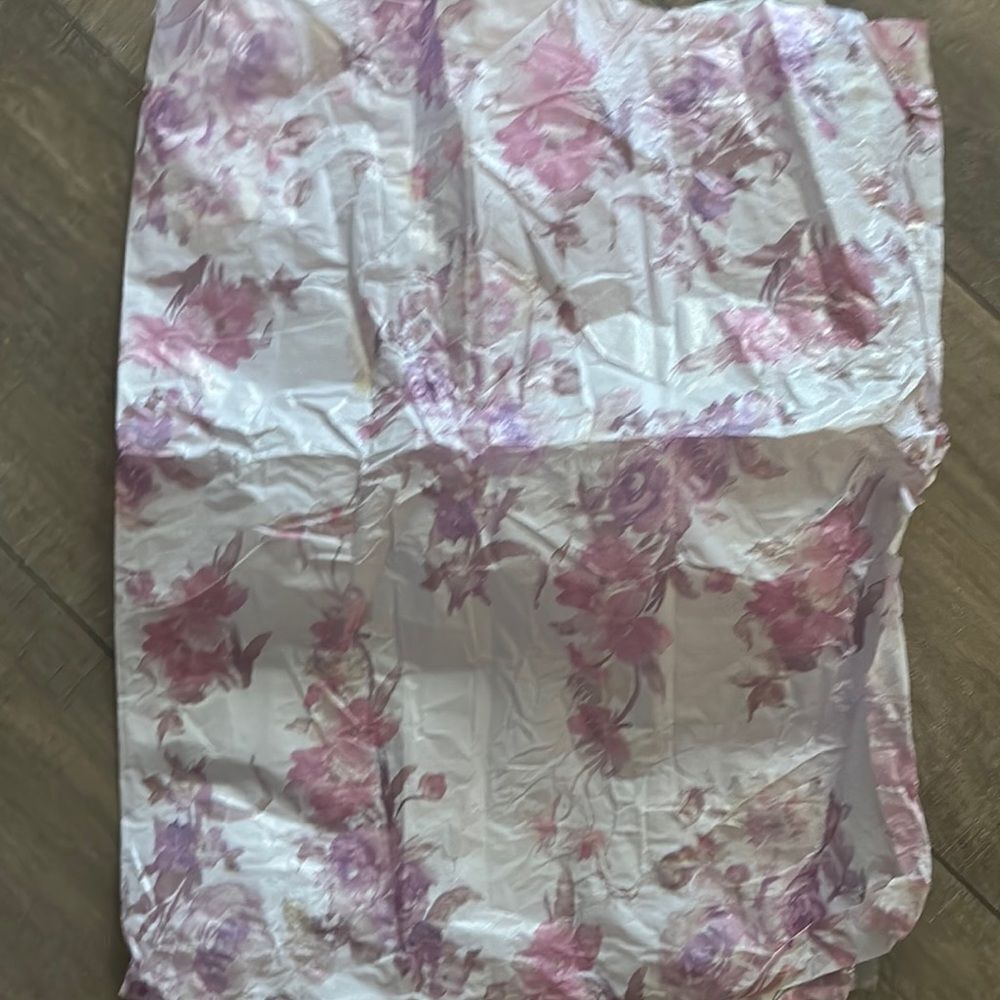 LoveShackFancy Tissue Paper‎ - Picture 2 of 3